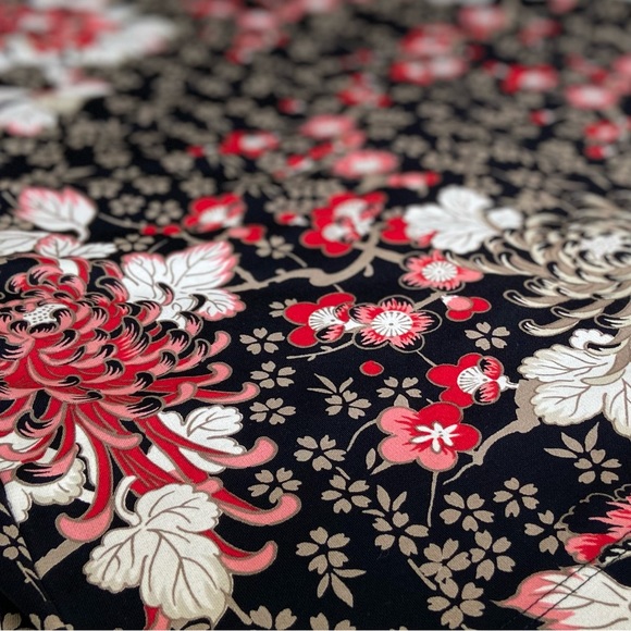 🥀 BCBGMaxAzria, Spider Chrysanthemums Floral Midi Dress - Picture 13 of 15